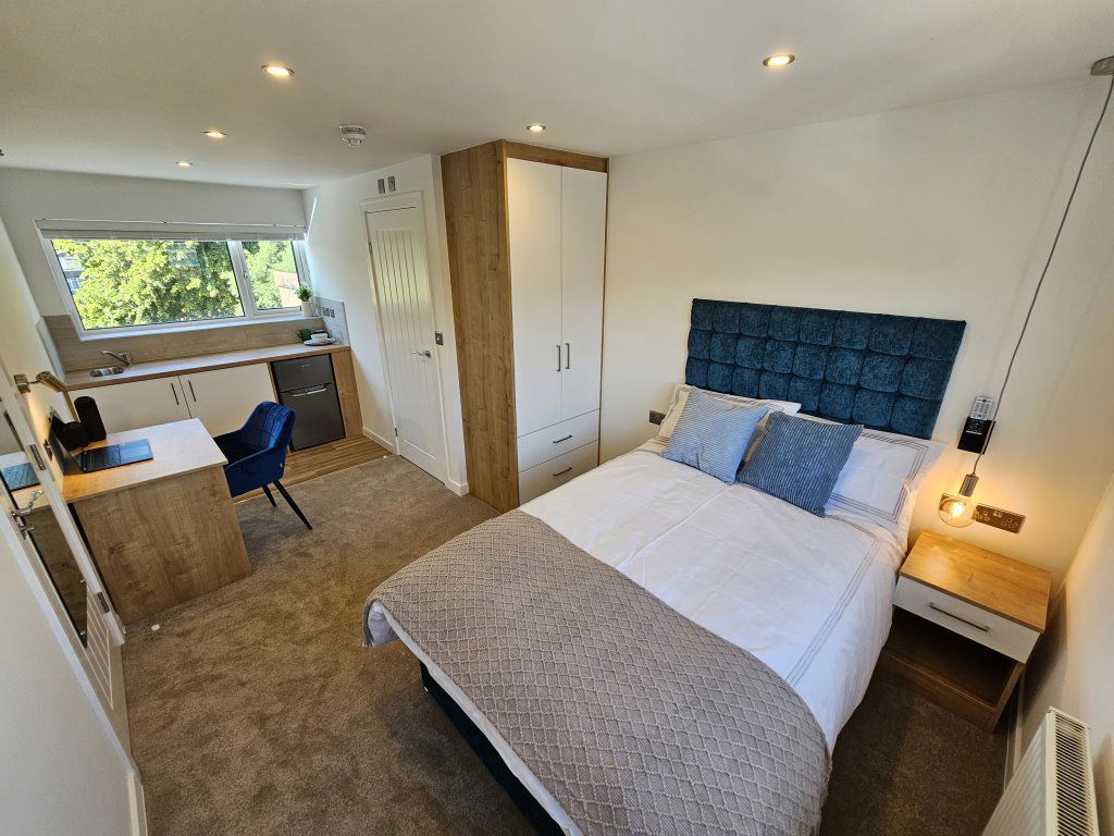 Property photo 1 of 24