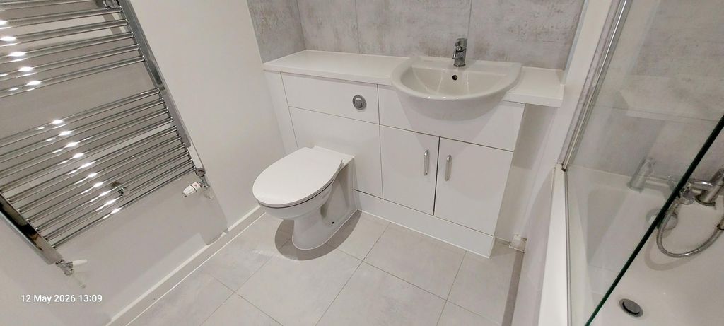 Property photo 2 of 15 Bathroom