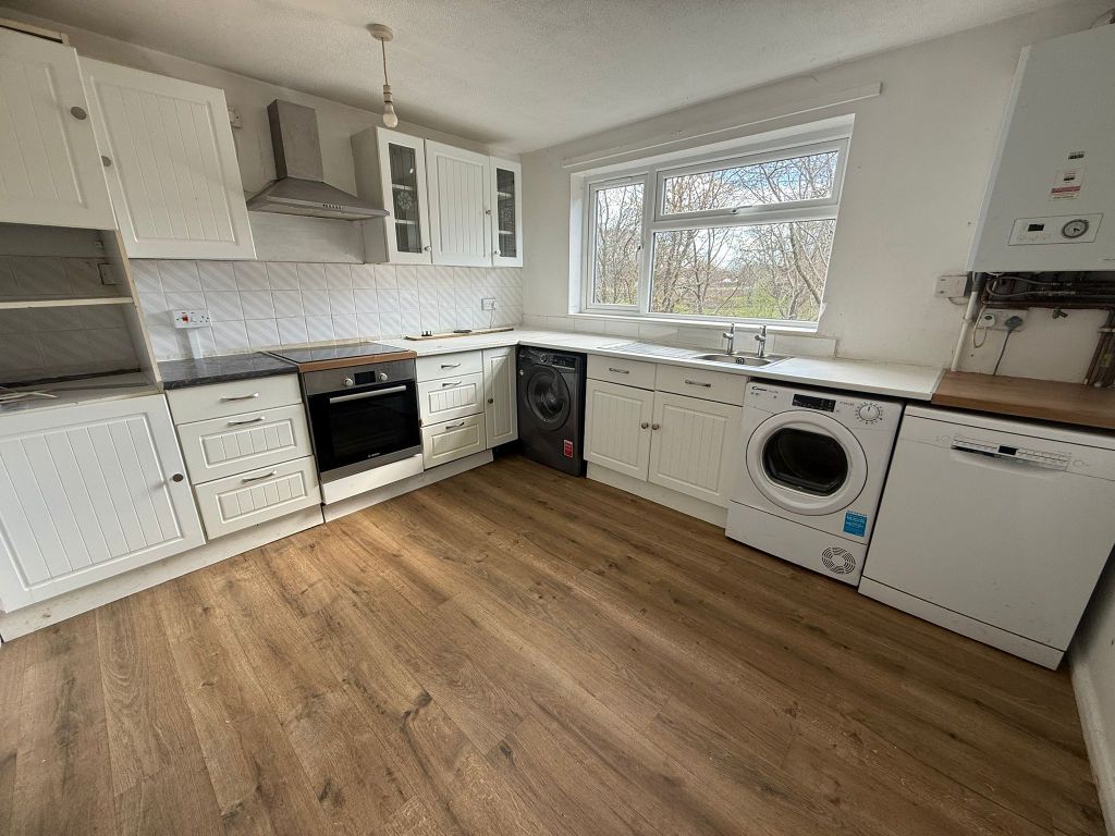 Property photo 2 of 12 Image