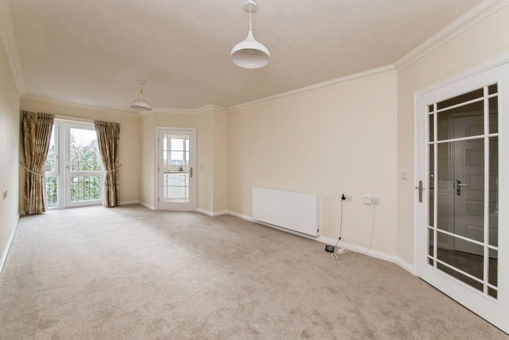 Additional image 7 of 1 bed flat for saleHolyshute Lodge, Honiton, Devon EX14