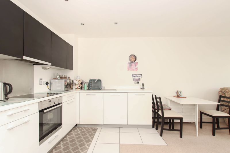 Property photo 2 of 14 Photo 10