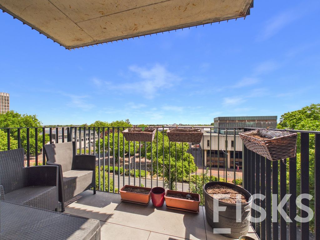 Property photo 2 of 11