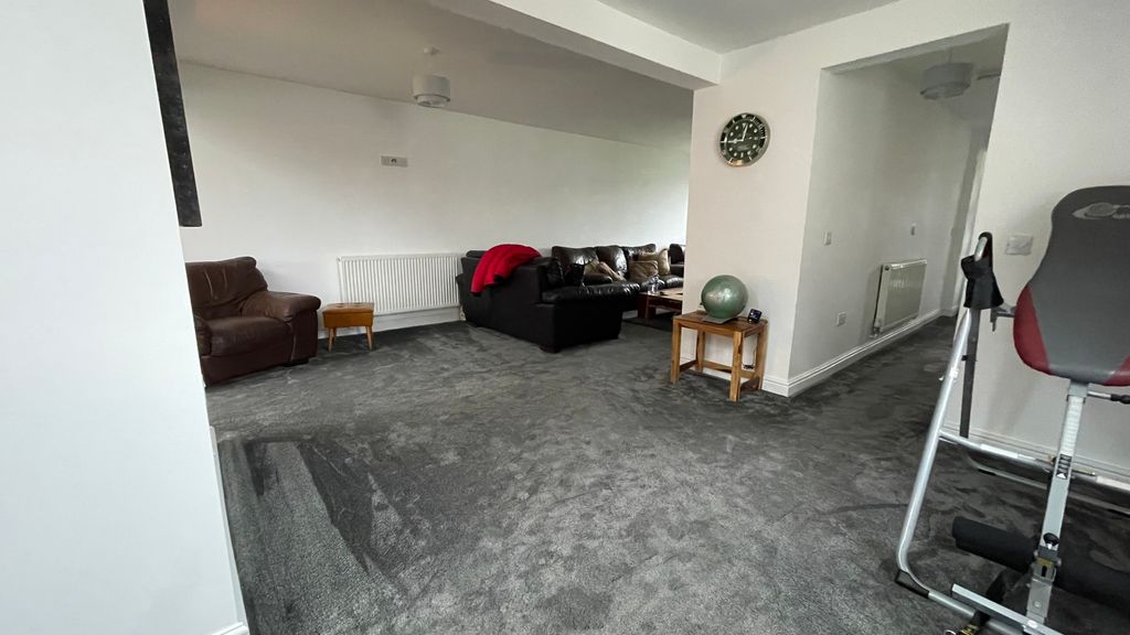 Property photo 3 of 13 Dining Area