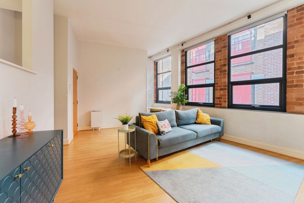 Property photo 3 of 11