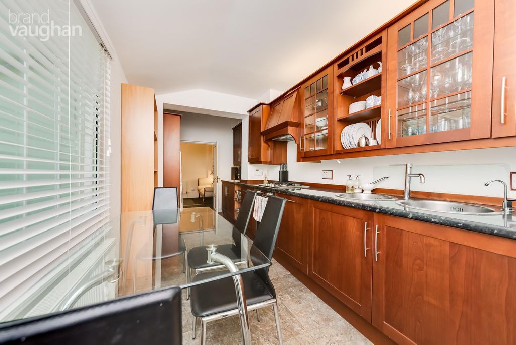 Property photo 2 of 15 Kitchen