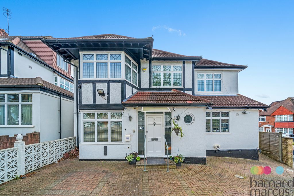 Property photo 1 of 33