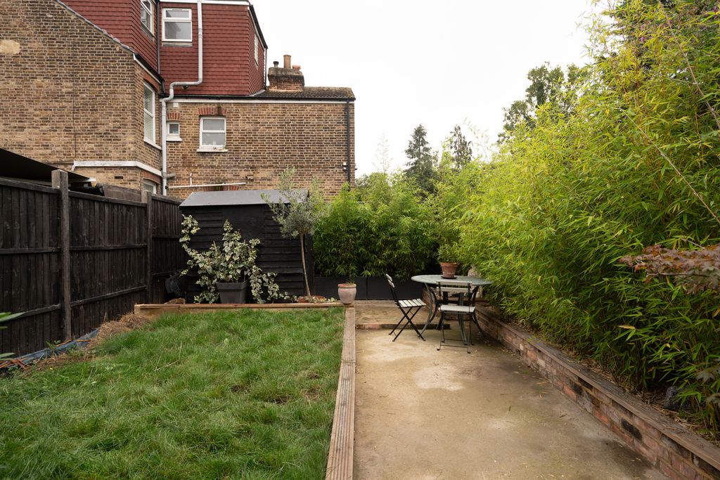 Property photo 2 of 29 302891 - Huntly-Road-Se25-25.Jpg