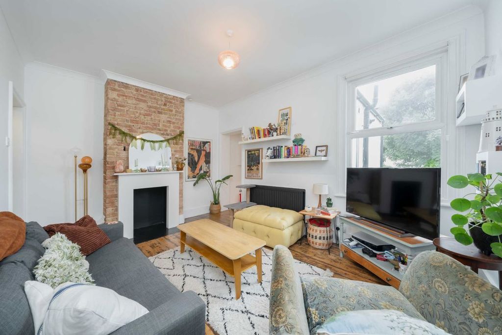 Property photo 2 of 7