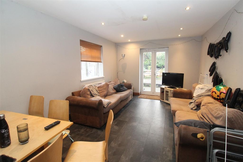 Property photo 2 of 16 Img_2467.Jpg