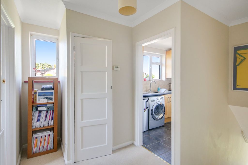 Additional image 6 of 1 bed maisonette for saleElizabeth Crescent, East Grinstead RH19