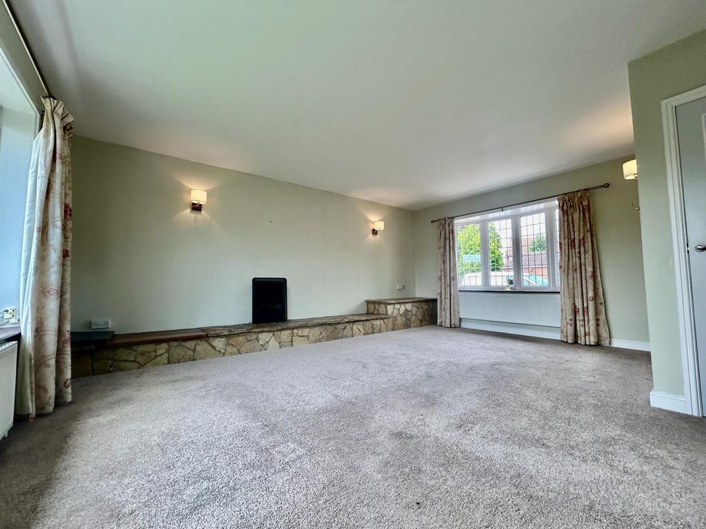 Property photo 2 of 9 2