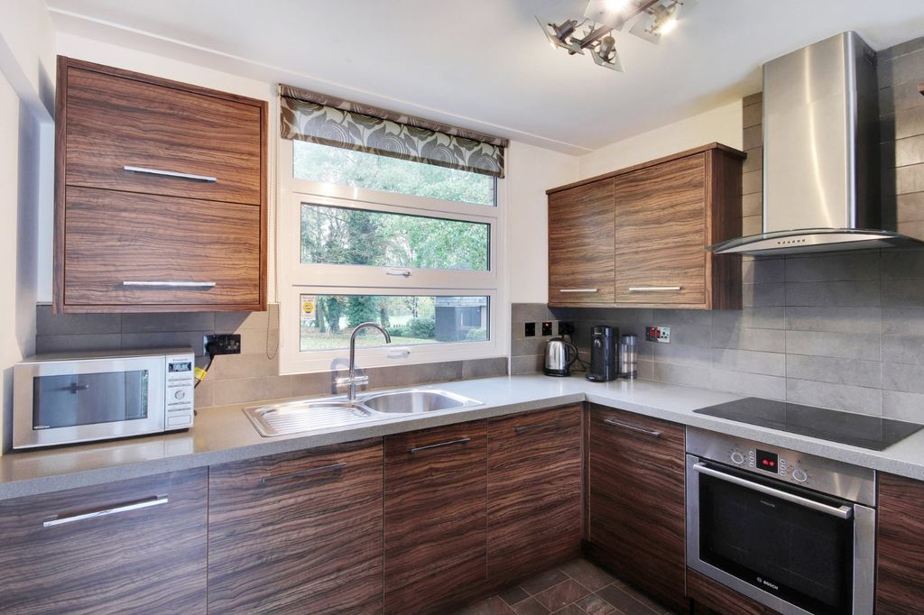 Property photo 2 of 16 Kitchen