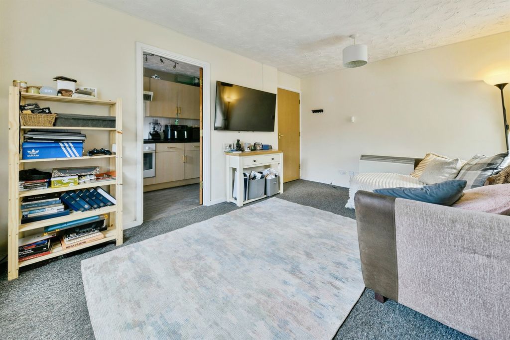 Property photo 2 of 15