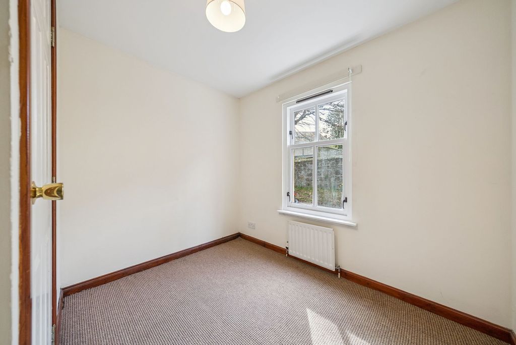Additional image 9 of 2 bed flat for saleBirkhill Road, Stirling FK7