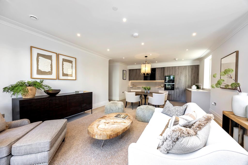 Property photo 2 of 40 Image