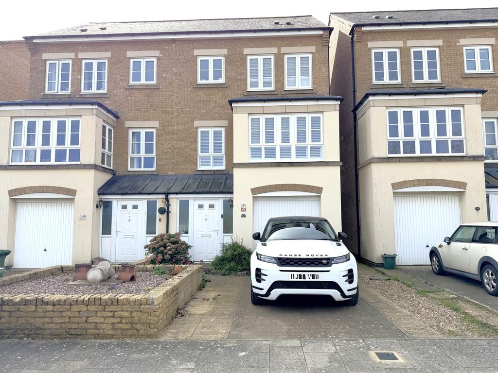 Property photo 1 of 24 Front (Exterior)