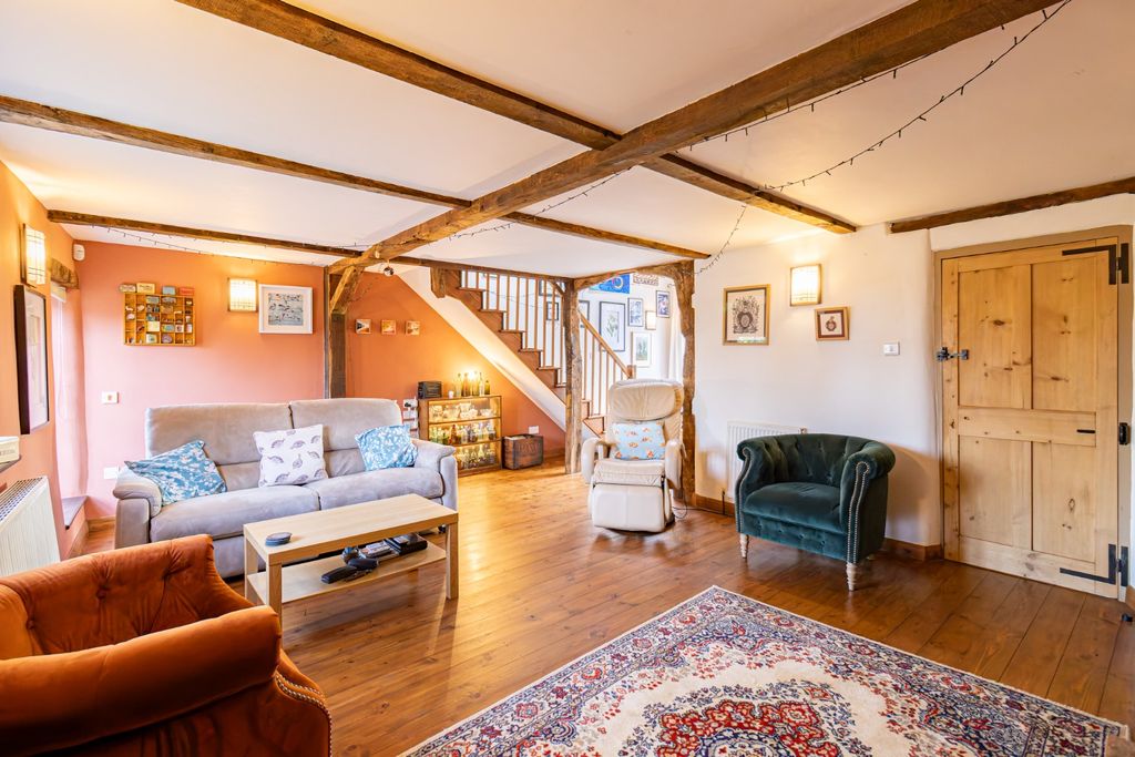 Property photo 3 of 53 4776135