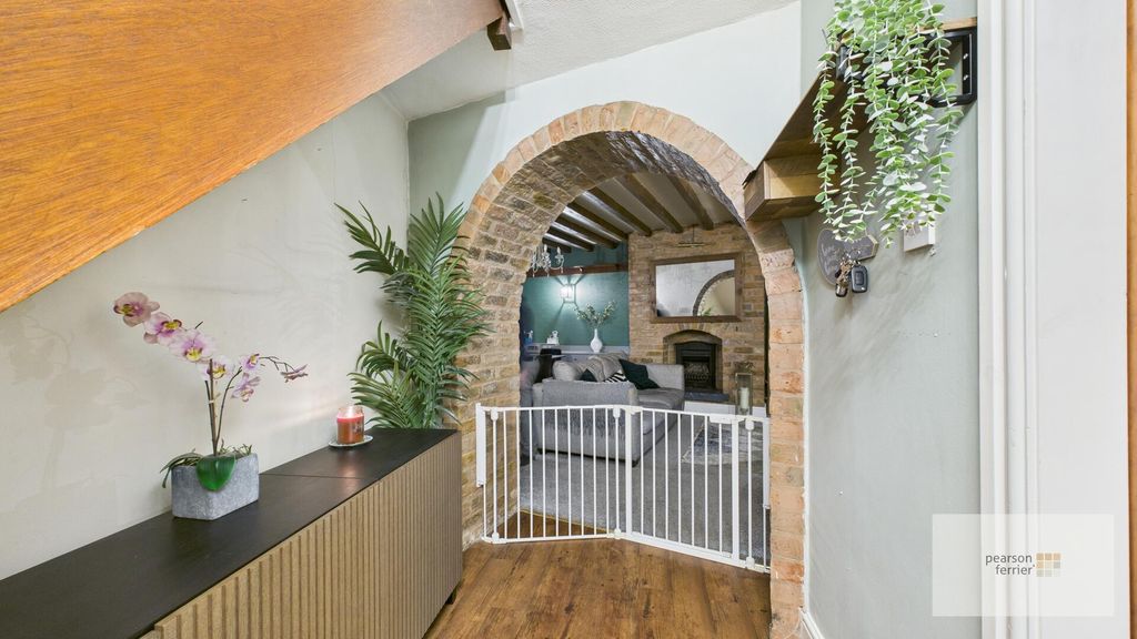 Property photo 3 of 13 Hallway