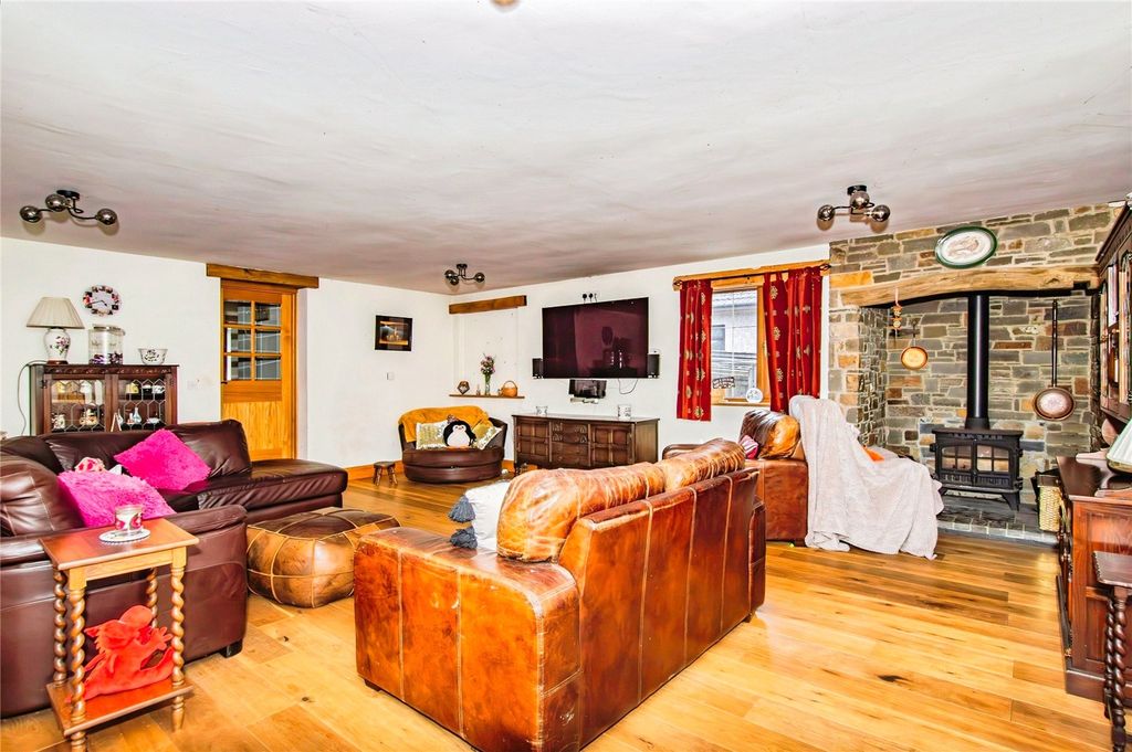 Property photo 2 of 30 Picture No. 25