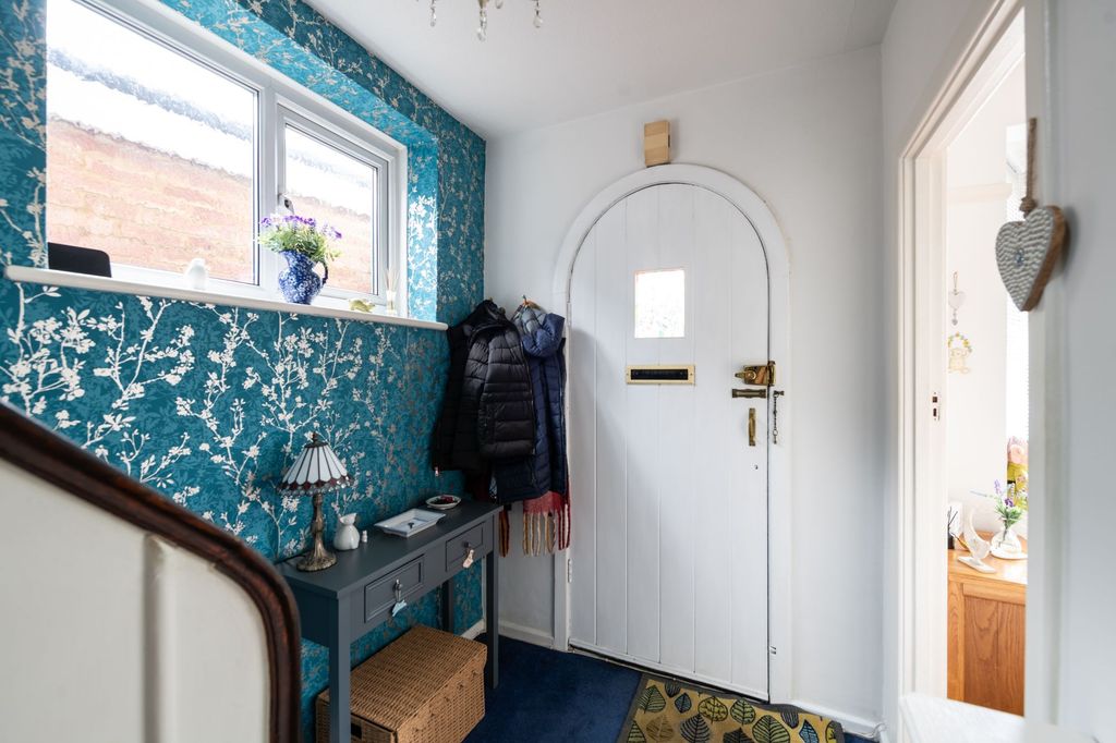 Property photo 2 of 22