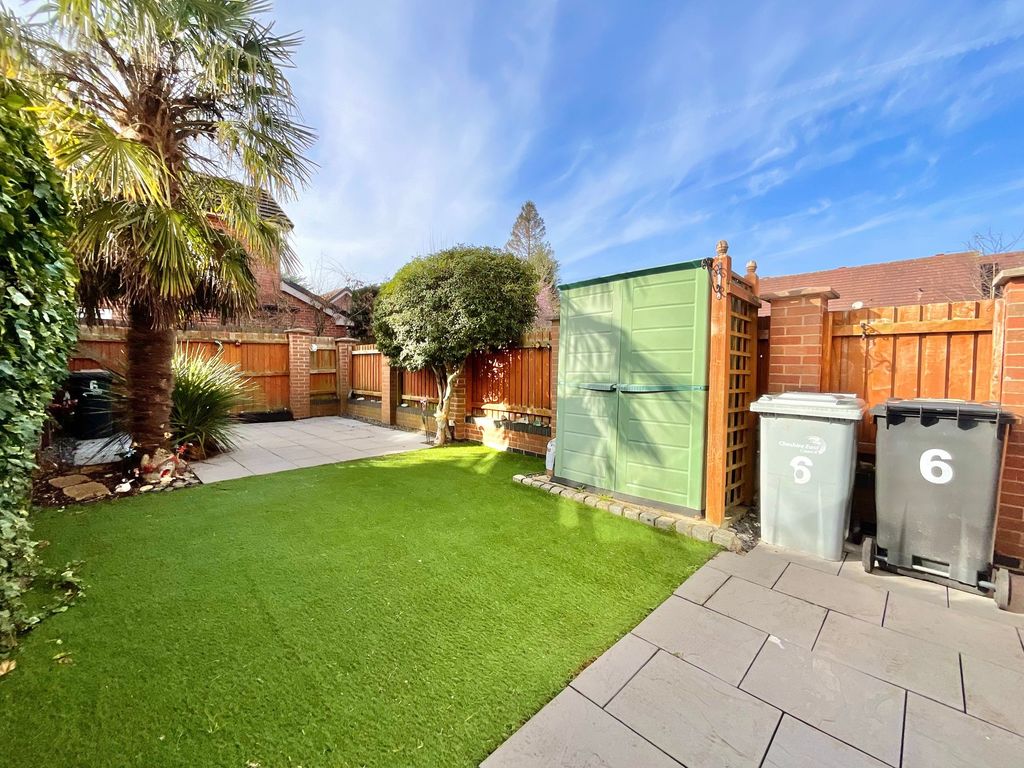 Property photo 2 of 17