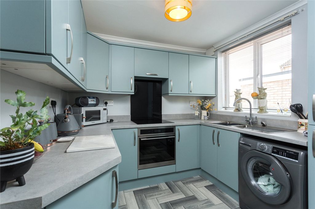 Property photo 2 of 11 Photo