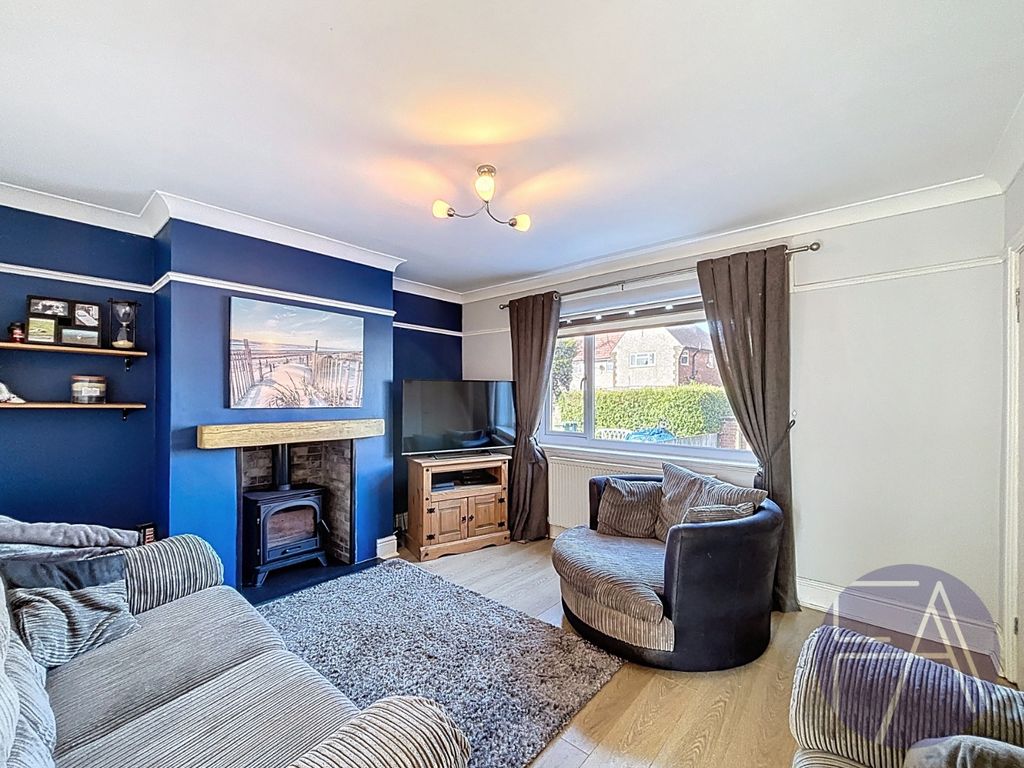 Property photo 2 of 22 5022693