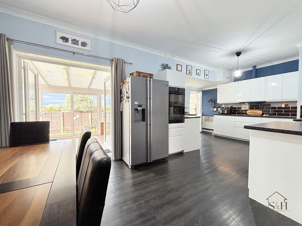 Property photo 1 of 30