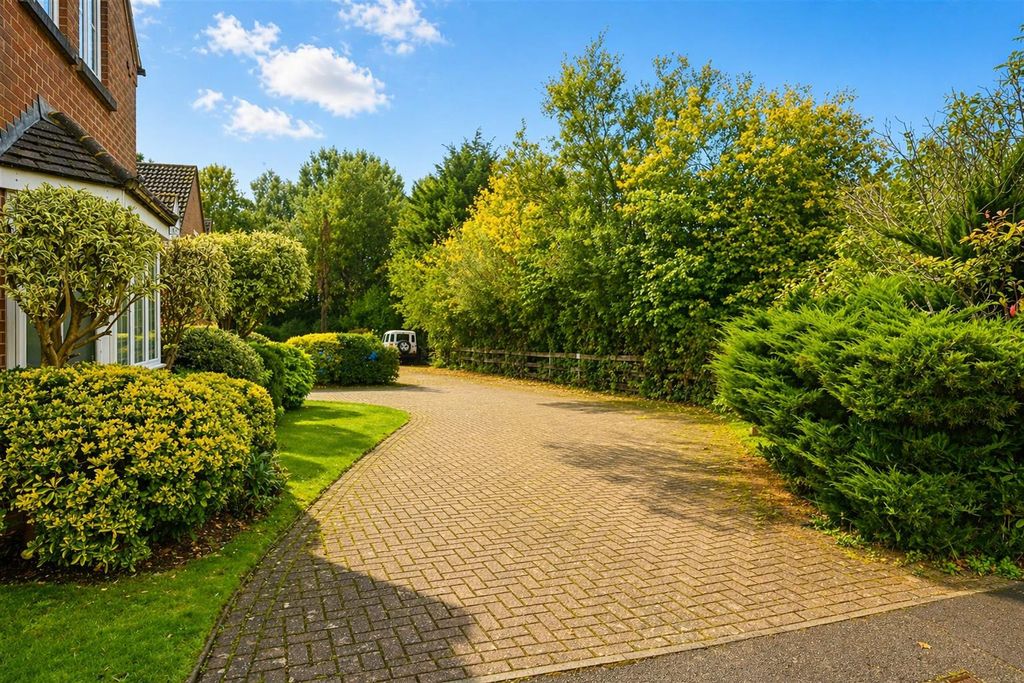 Property photo 2 of 26 Durr Drive Sun.Png