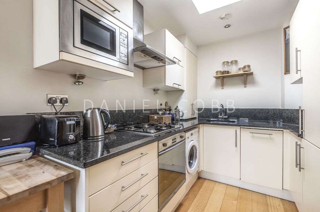 Property photo 3 of 9