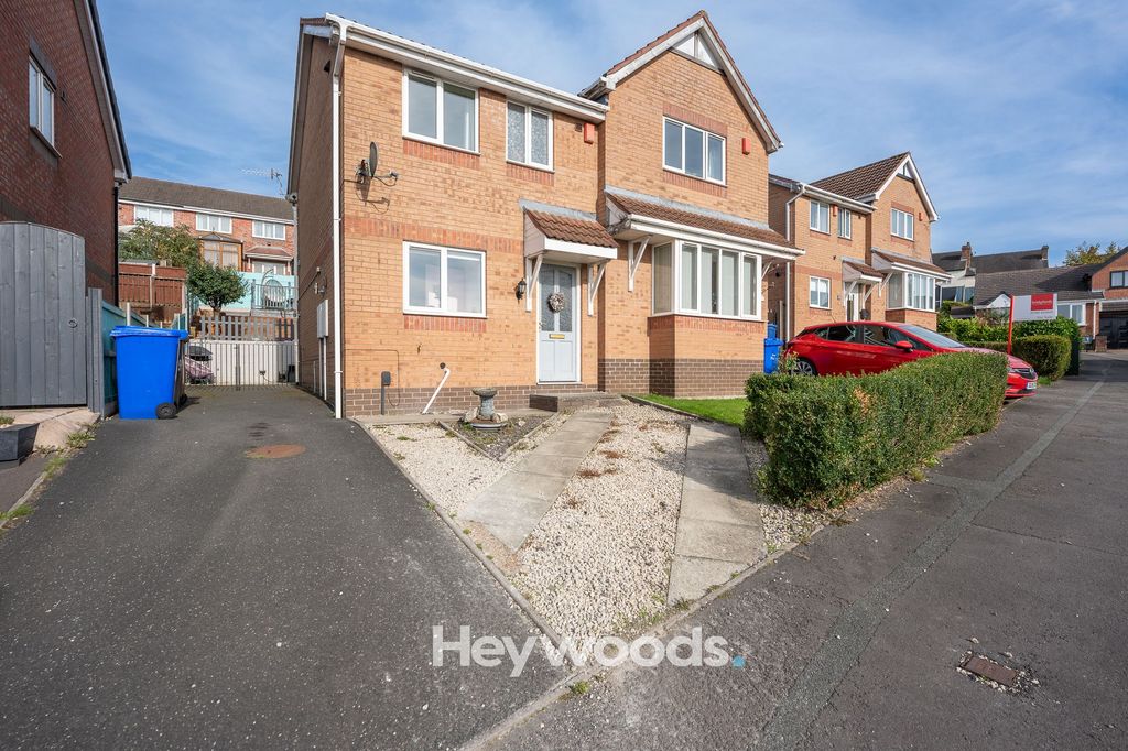 Property photo 1 of 35