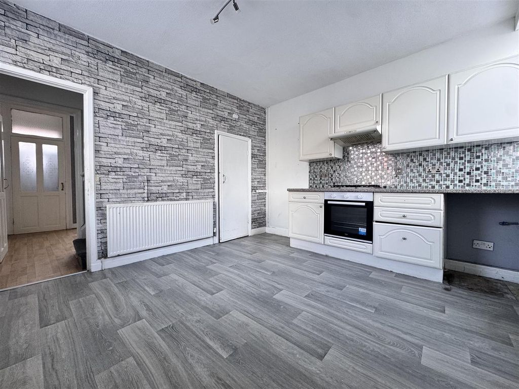 Property photo 3 of 9 Kitchen / Diner