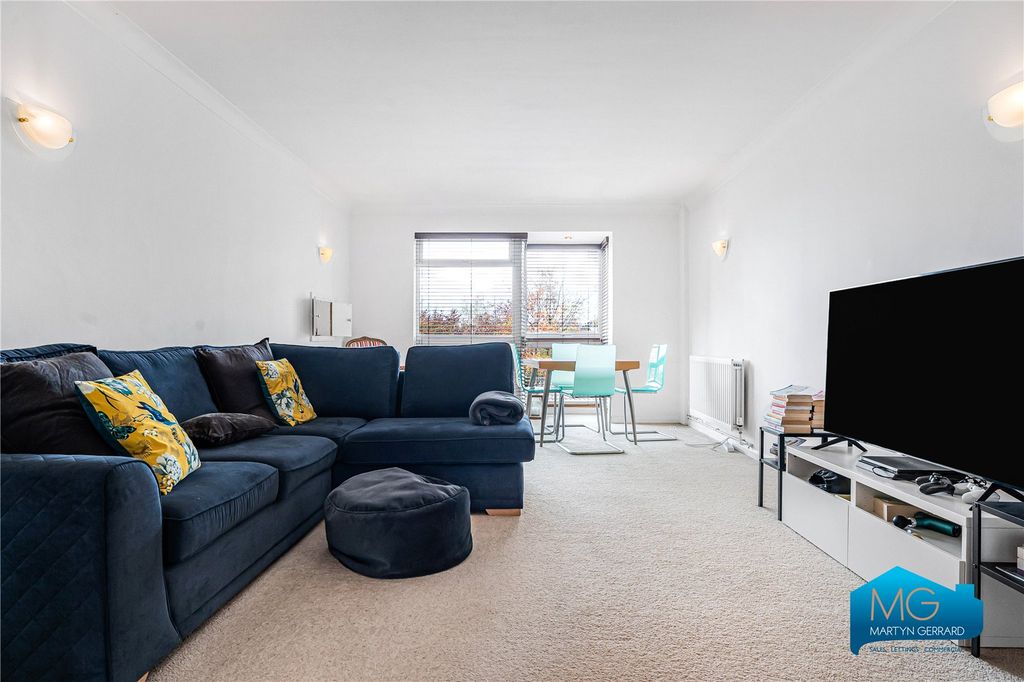 Property photo 2 of 23 Picture No. 38