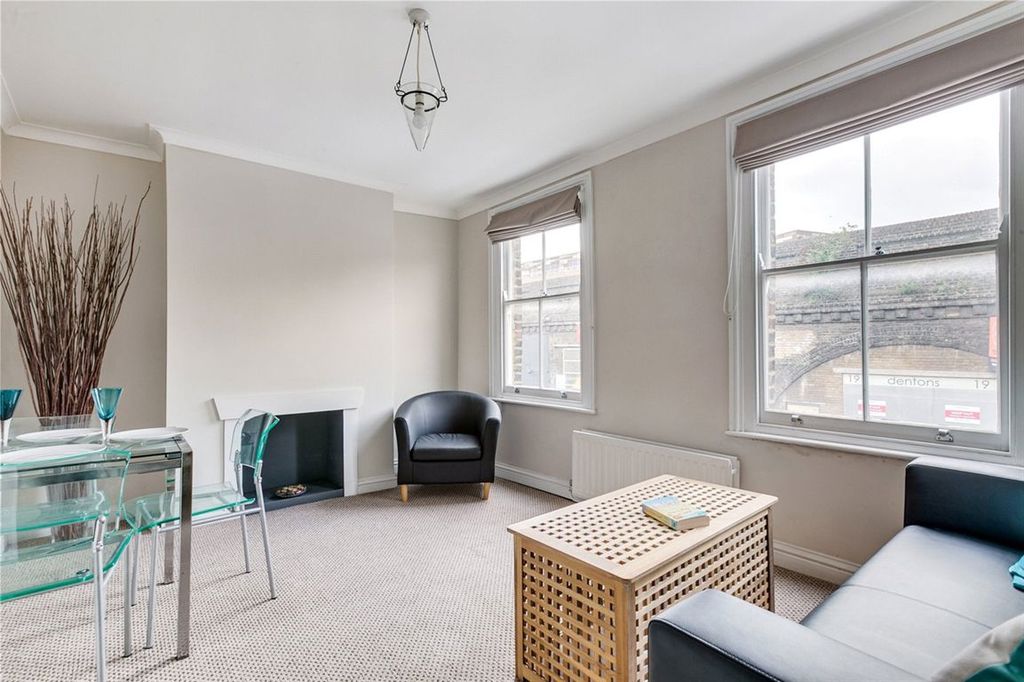 Property photo 2 of 8