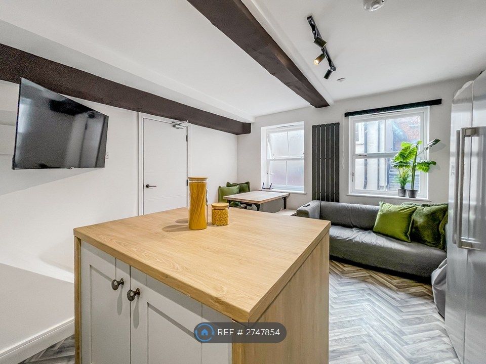 Property photo 2 of 31