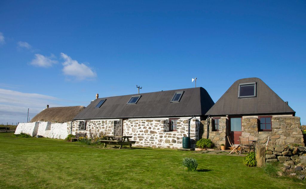 Property photo 1 of 17 Image 1