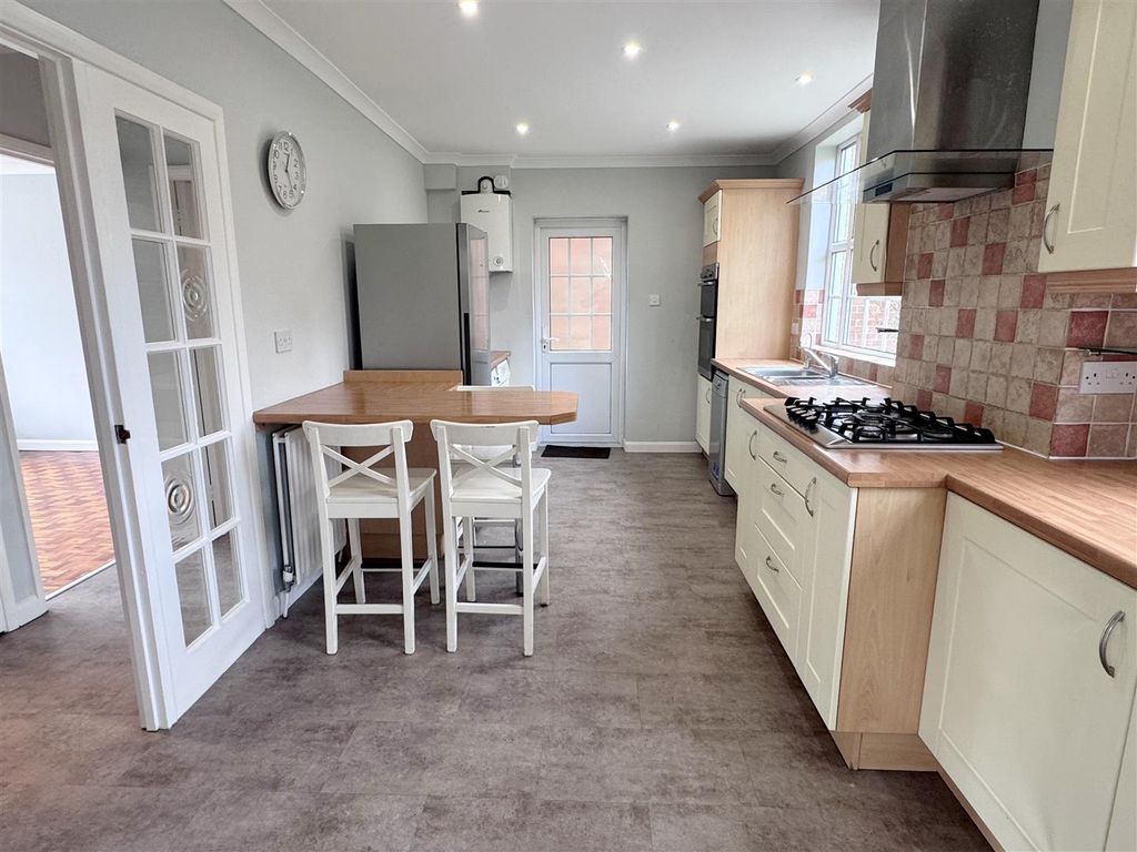 Property photo 3 of 23 Kitch 2.Jpg