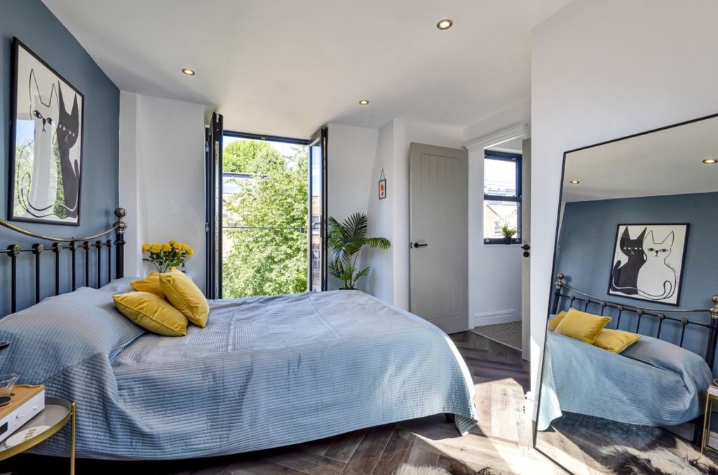 Property photo 3 of 14 882139 (7)
