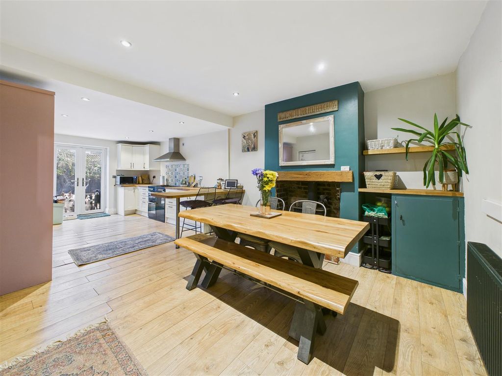 Property photo 2 of 13 Living/Dining Kitchen