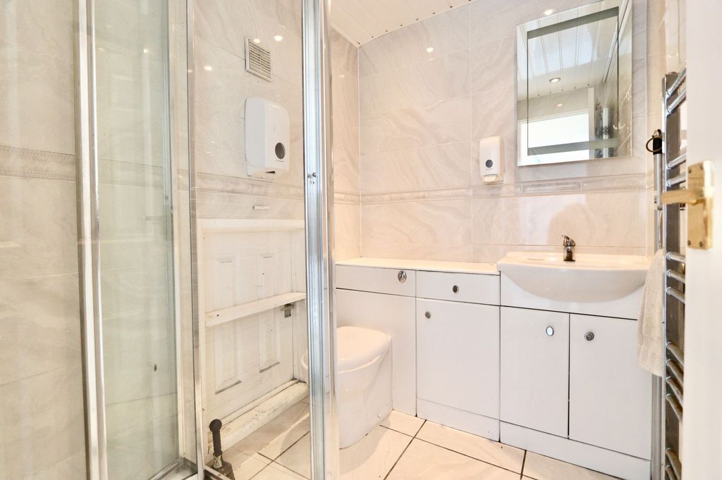 Additional image 26 of 4 bed semi-detached house for saleHighfield Crescent, Pontllanfraith NP12