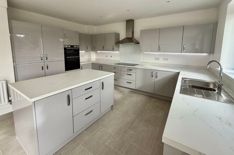 Property photo 2 of 20 Photo 4