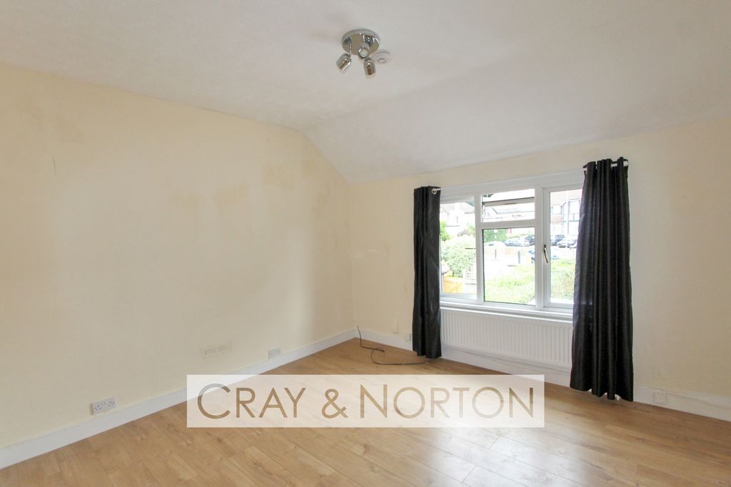 Property photo 3 of 5 Photo 1