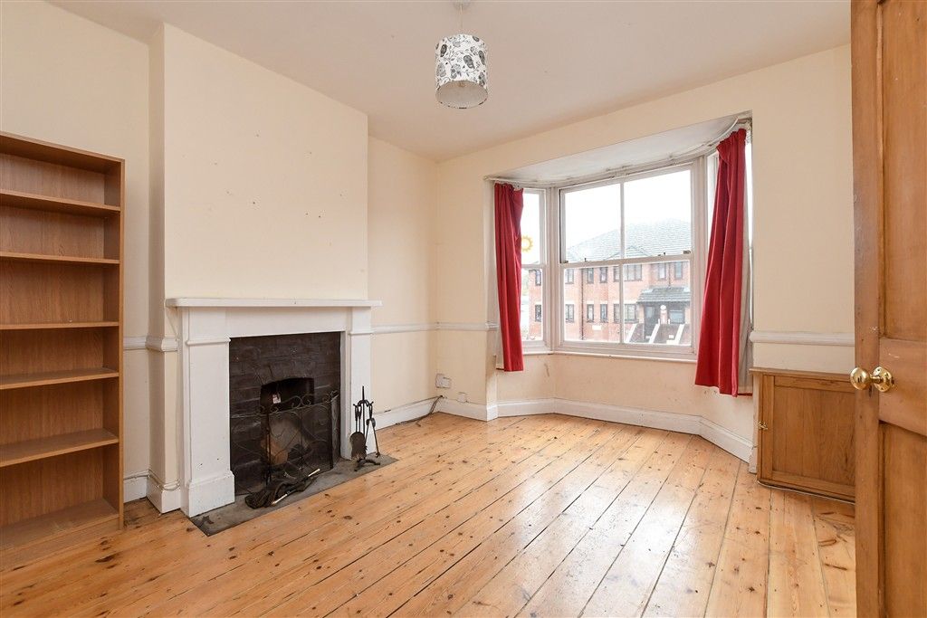 Property photo 2 of 10 Lounge