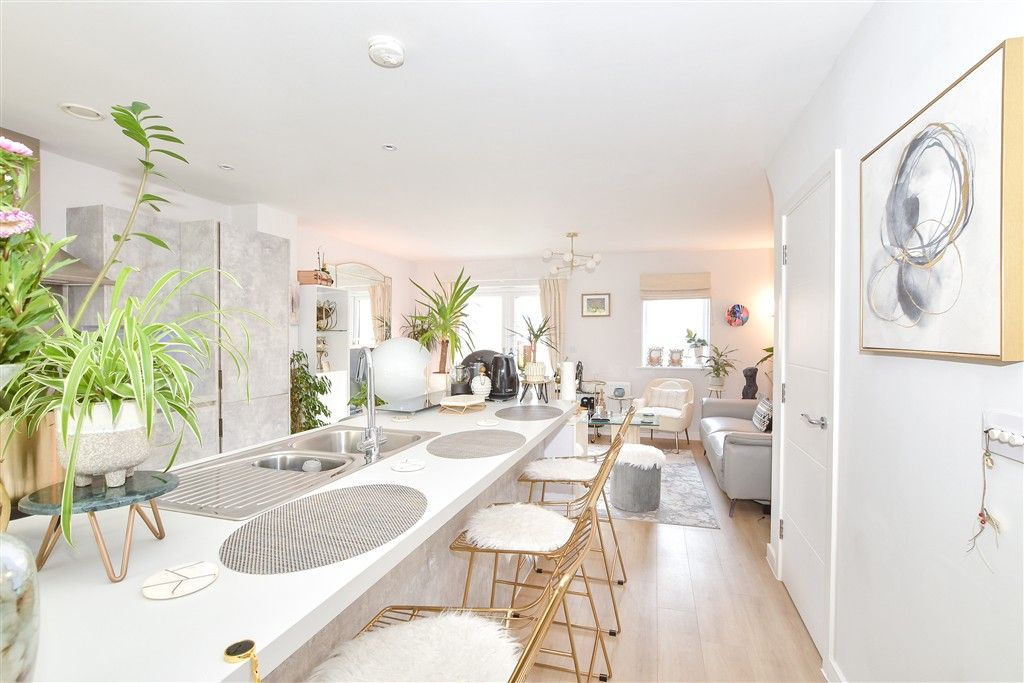 Property photo 3 of 16 Lounge/ Diner/ Kitchen