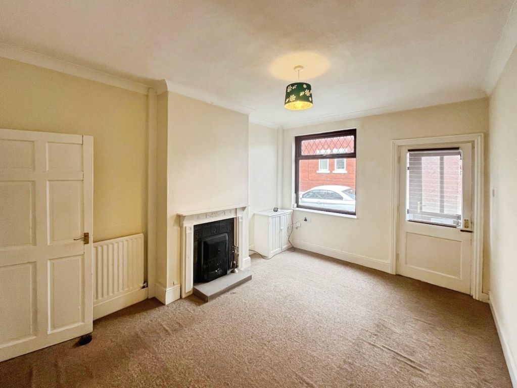 Property photo 3 of 8 Cf450024--4Ac8-8C24-B586E853792B-47133-00000927Db7