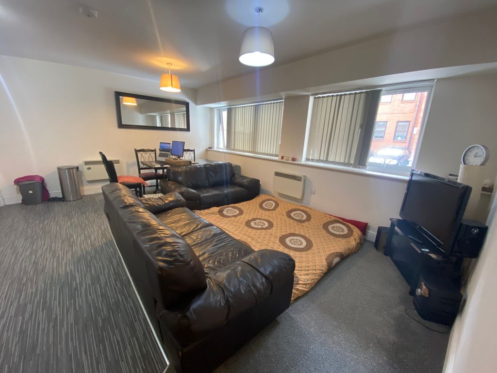 Property photo 3 of 6