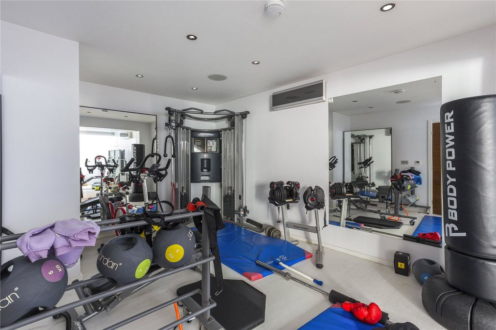 Additional image 10 of 5 bed detached house to rentRappax Road, Hale, Altrincham, Greater Manchester WA15