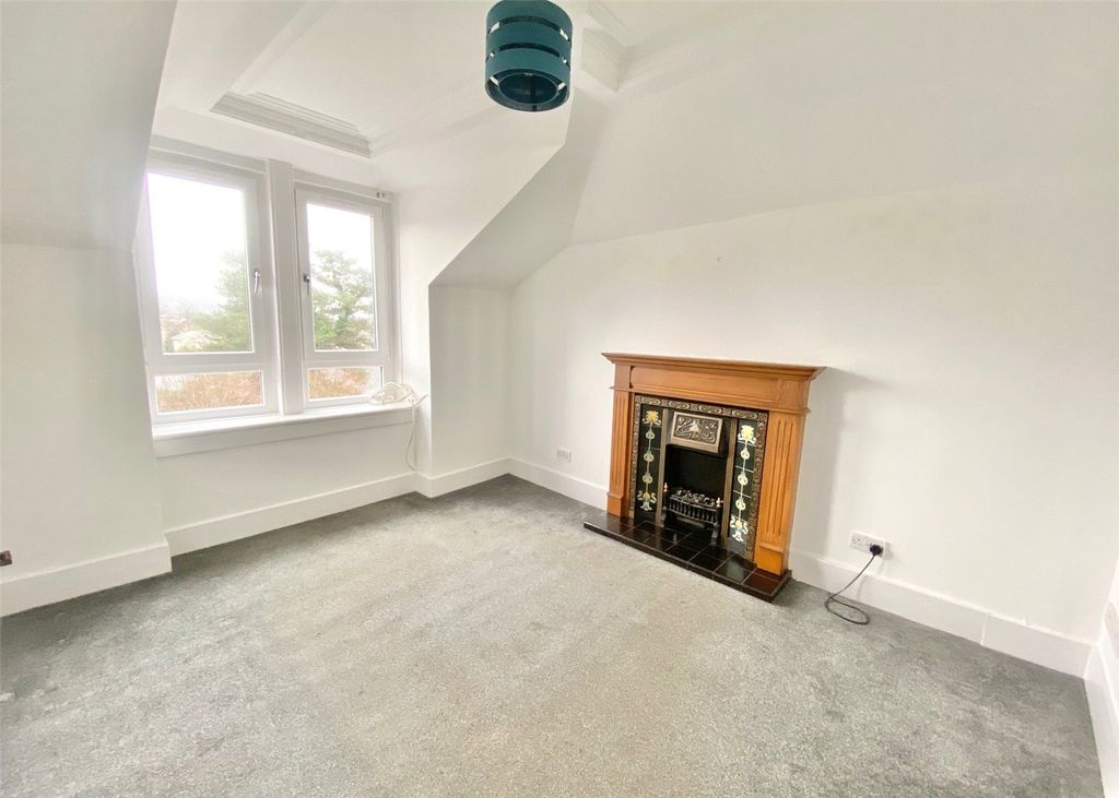 Property photo 2 of 10 Lounge