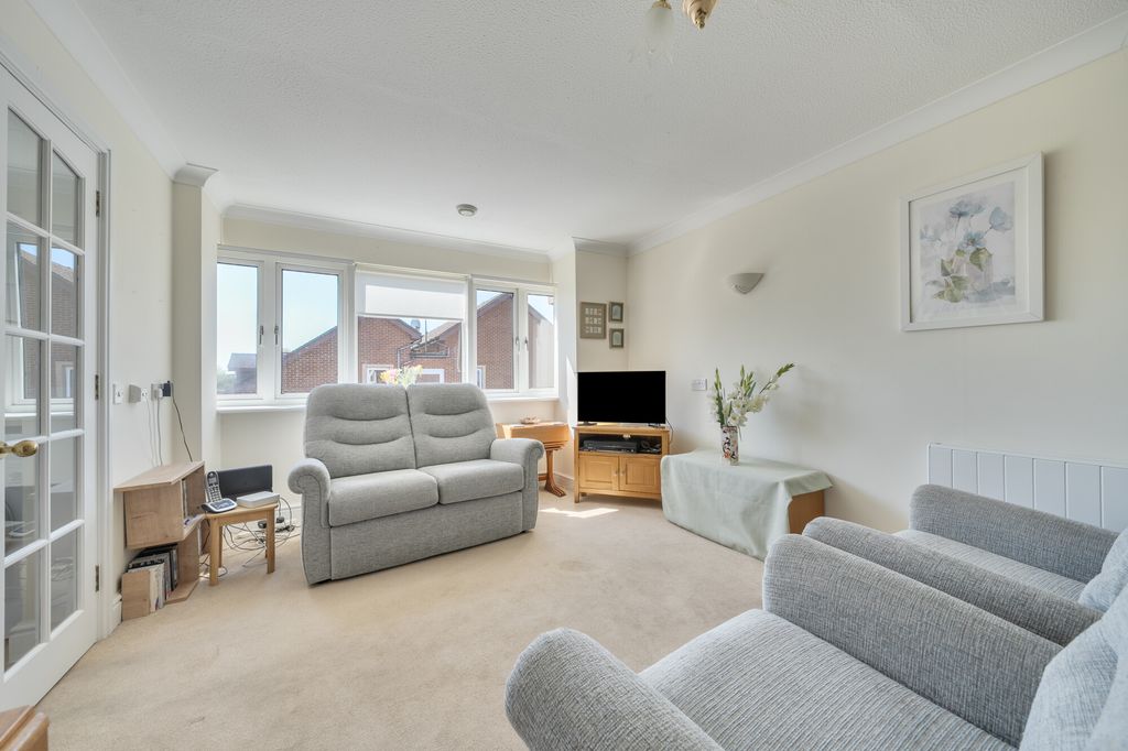 Property photo 2 of 13