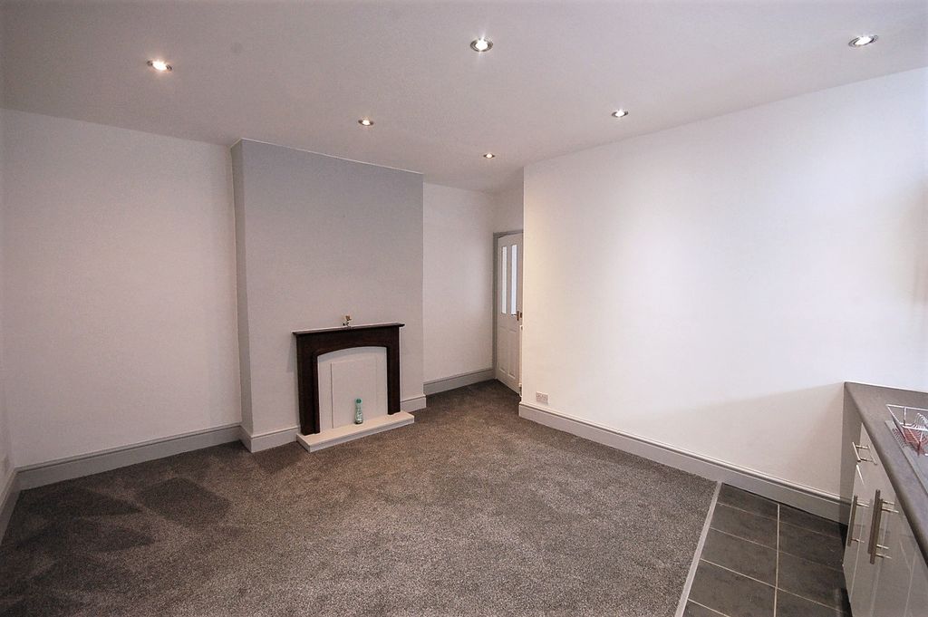 1 bed flat for saleMoorgate Street, Blackburn BB2 photo 4